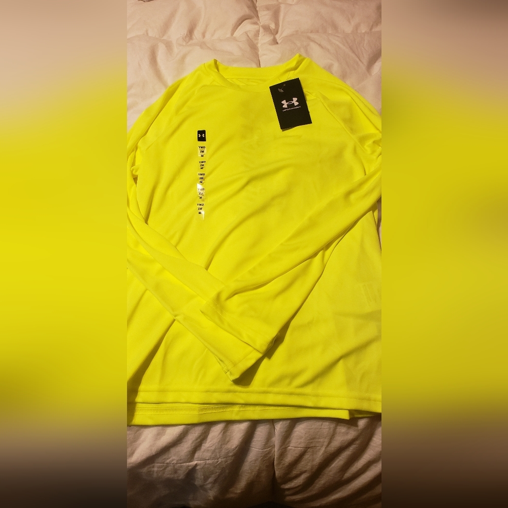 Under armor long sleeve  T shirt  Junior medium New with tags